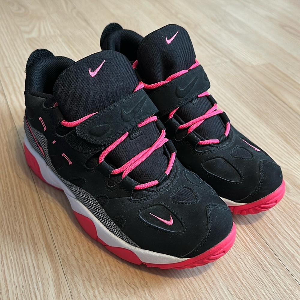 Nike Sneakers (Nike Air Turf Raider)